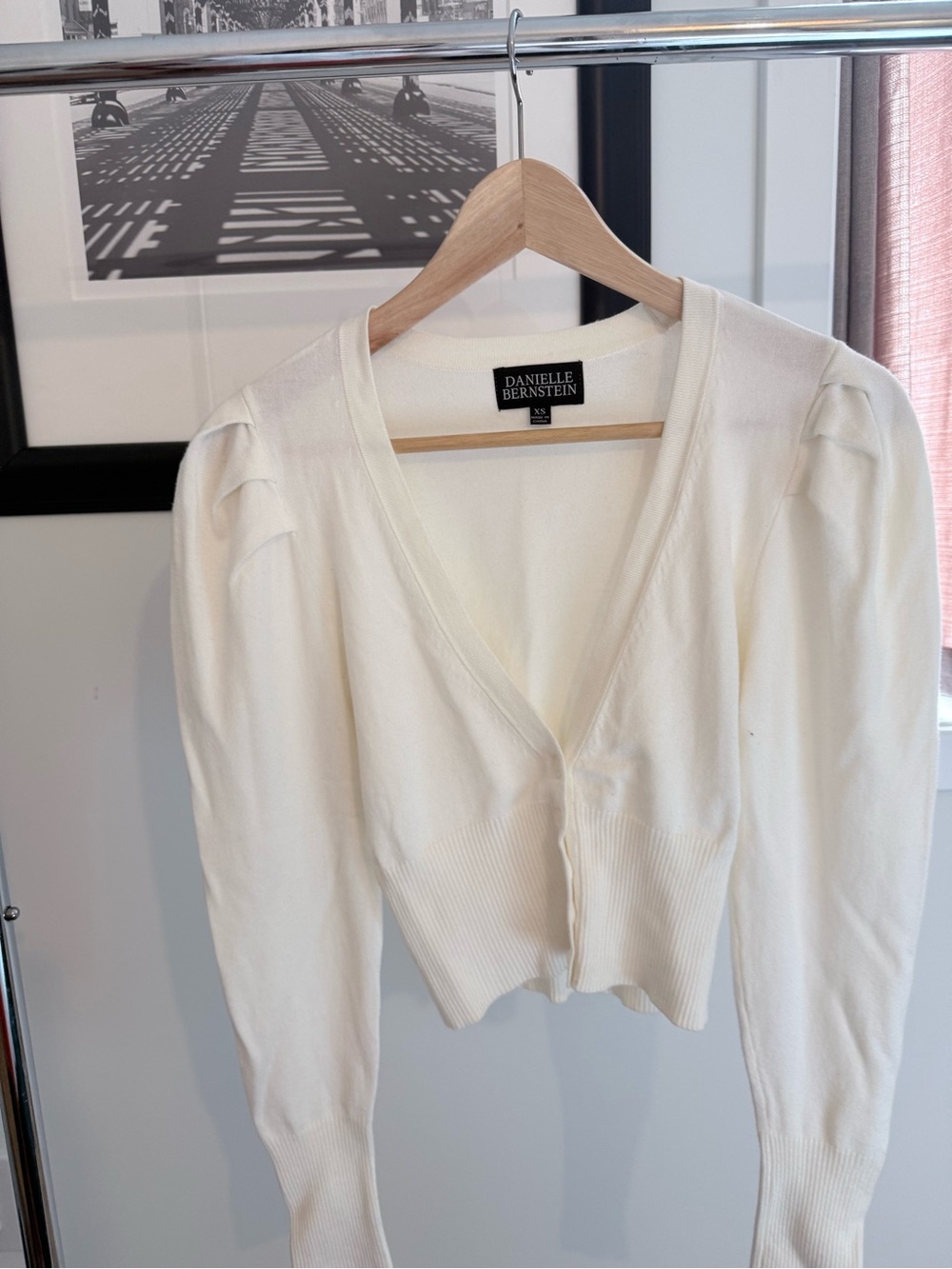 DANIELLE BERNSTEIN Cream V-Neck Puff Sleeve Cardigan